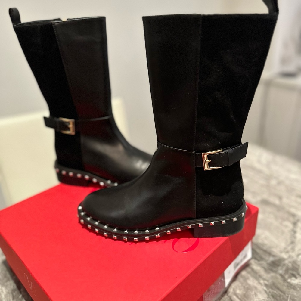 New Valentino Garavani boot black